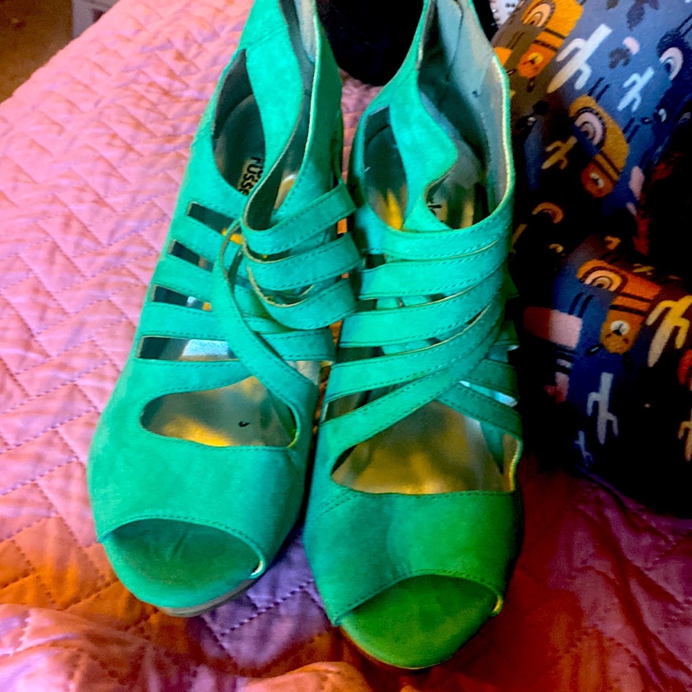 Women’s green suede high heel shoes